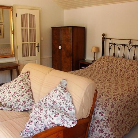 Le Logis Du Pressoir Chambre D'Hotes Bed & Breakfast In Beautiful 18Th Century Estate In The Heart Of The Loire Valley With Heated Pool And Extensive Grounds Acomodação com café da manhã Les Bois-d'Anjou Exterior foto