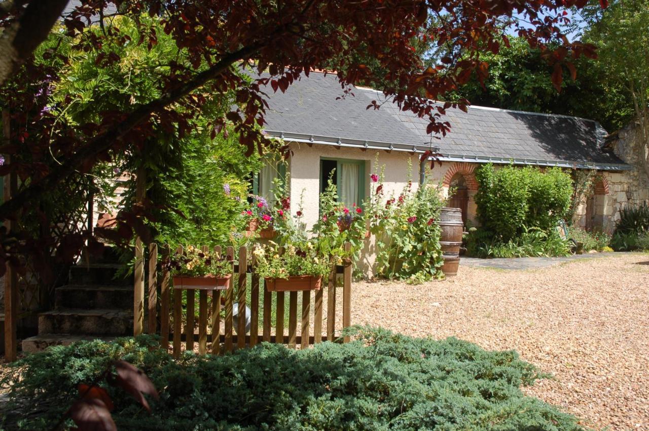Le Logis Du Pressoir Chambre D'Hotes Bed & Breakfast In Beautiful 18Th Century Estate In The Heart Of The Loire Valley With Heated Pool And Extensive Grounds Acomodação com café da manhã Les Bois-d'Anjou Exterior foto