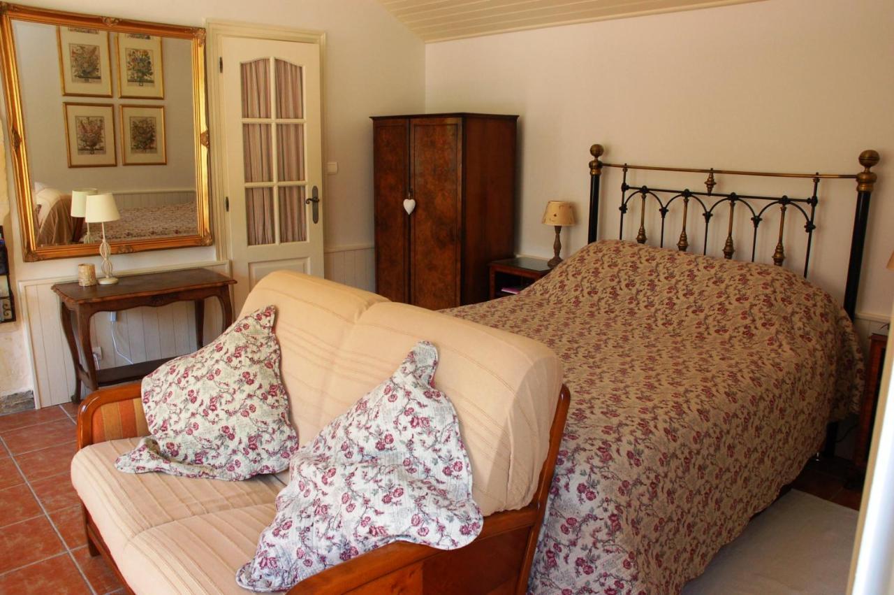 Le Logis Du Pressoir Chambre D'Hotes Bed & Breakfast In Beautiful 18Th Century Estate In The Heart Of The Loire Valley With Heated Pool And Extensive Grounds Acomodação com café da manhã Les Bois-d'Anjou Exterior foto